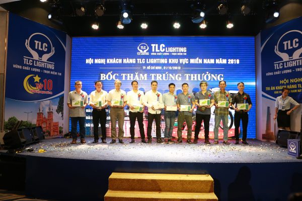 hoi-nghi-khach-hang-tlc-lighting13