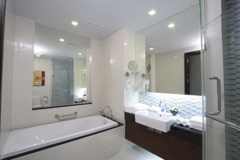 Những mẫu đèn LED ốp trần nhà tắm thông dụng nhất